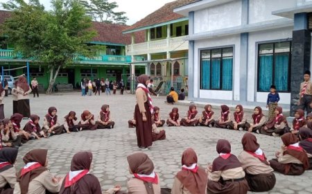 MTs DARUSSA’ADAH ADAKAN KEGIATAN PRAMUKA DENGAN SEMANGAT YANG LUAR BIASA