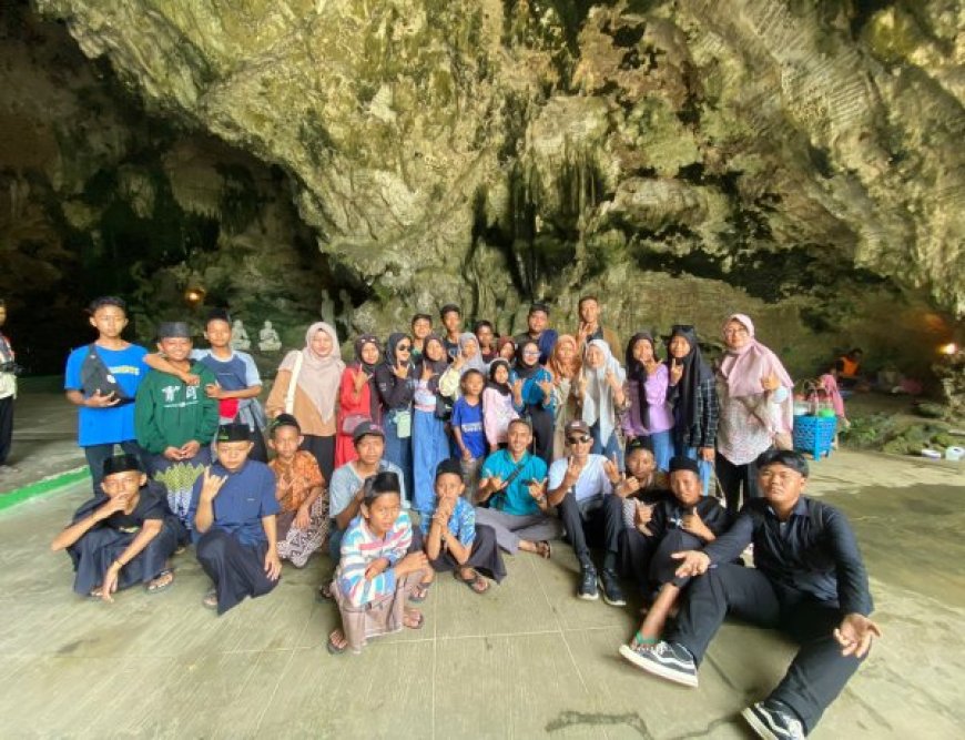 GITA SA’ADAH” DRUMBAND MTs DARUSSA’ADAH ADAKAN REKREASI AKHIR SEMESTER