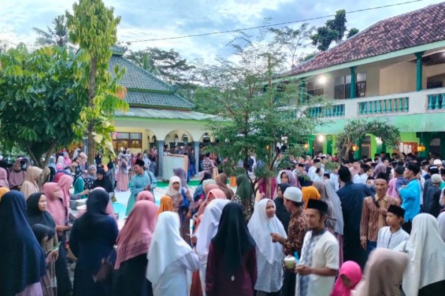 Bukber dalam rangka Haul abah KH. Imam Muzani Bunyamin