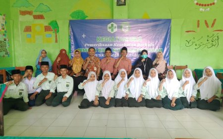 Kerjasama dengan Puskesmas Petanahan MTs Darussa’adah Lakukan Pemeriksaan Kesehatan Siswa