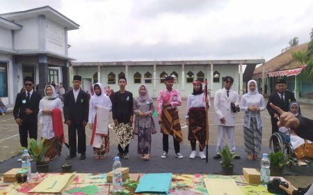 EUFORIA PERAYAAN HUT RI KE 80  MA DARUSSA’ADAH KRITIG PETANAHAN   